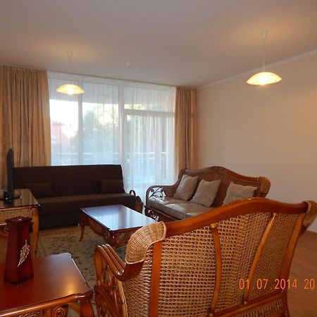 Oasis Suites Apartments And Studios Ravda Oda fotoğraf