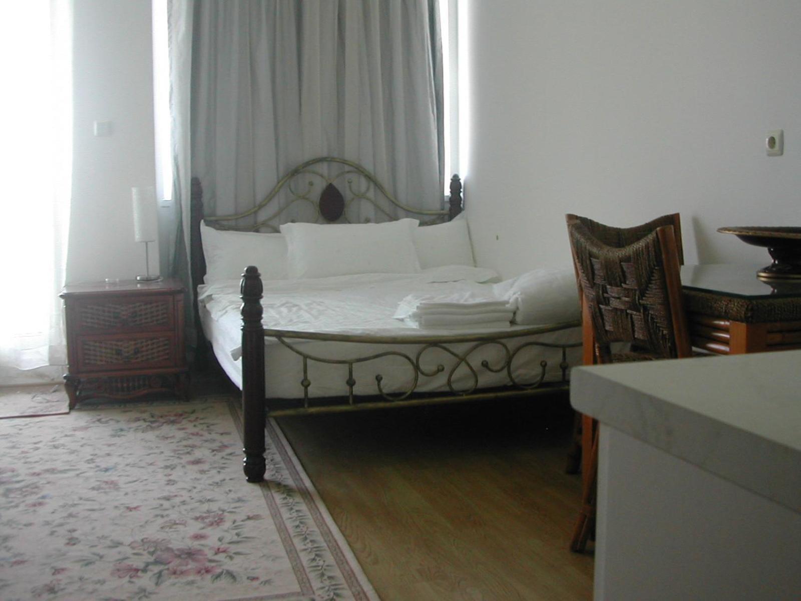 Oasis Suites Apartments And Studios Ravda Oda fotoğraf